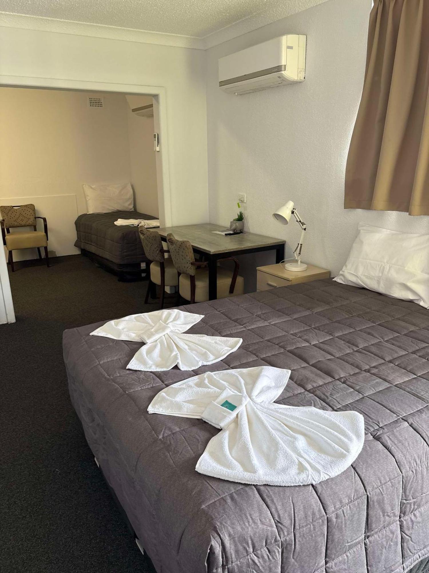 Manning River Motel 塔里 外观 照片