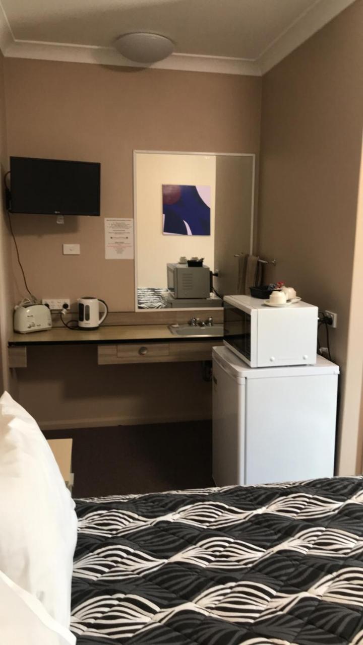Manning River Motel 塔里 外观 照片