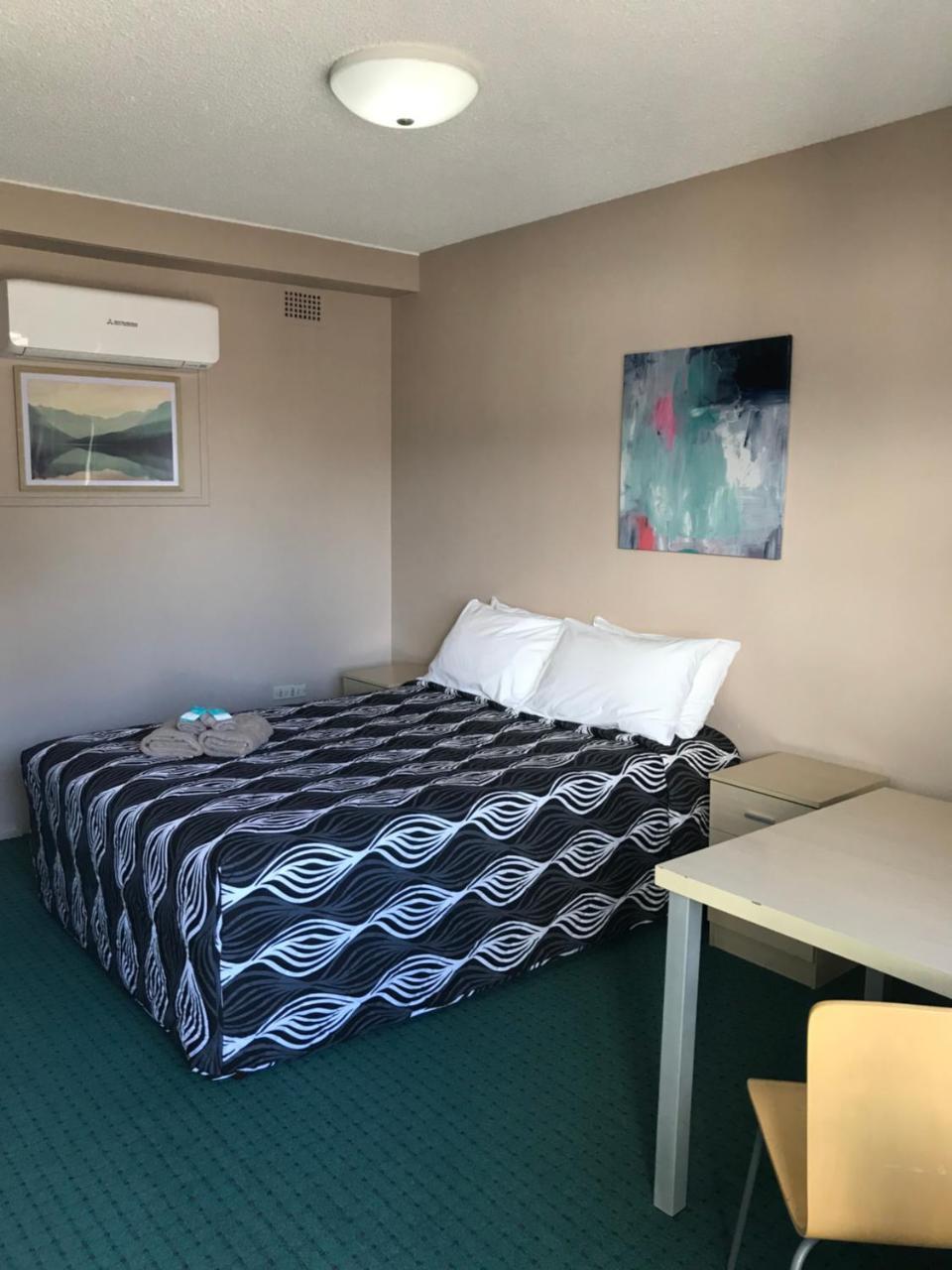 Manning River Motel 塔里 外观 照片