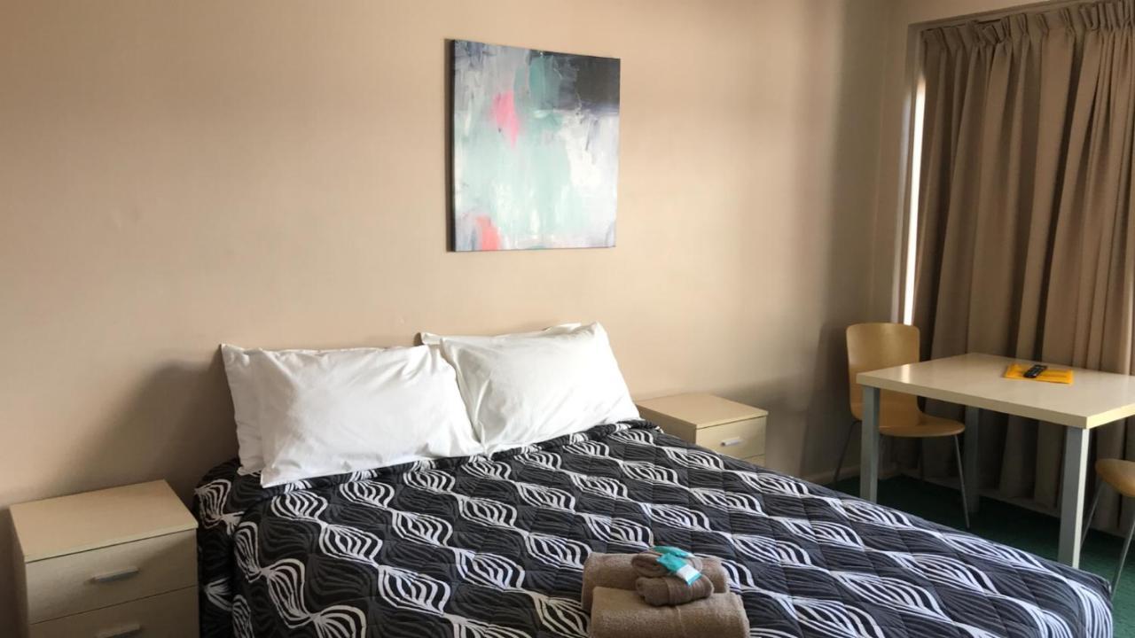 Manning River Motel 塔里 外观 照片